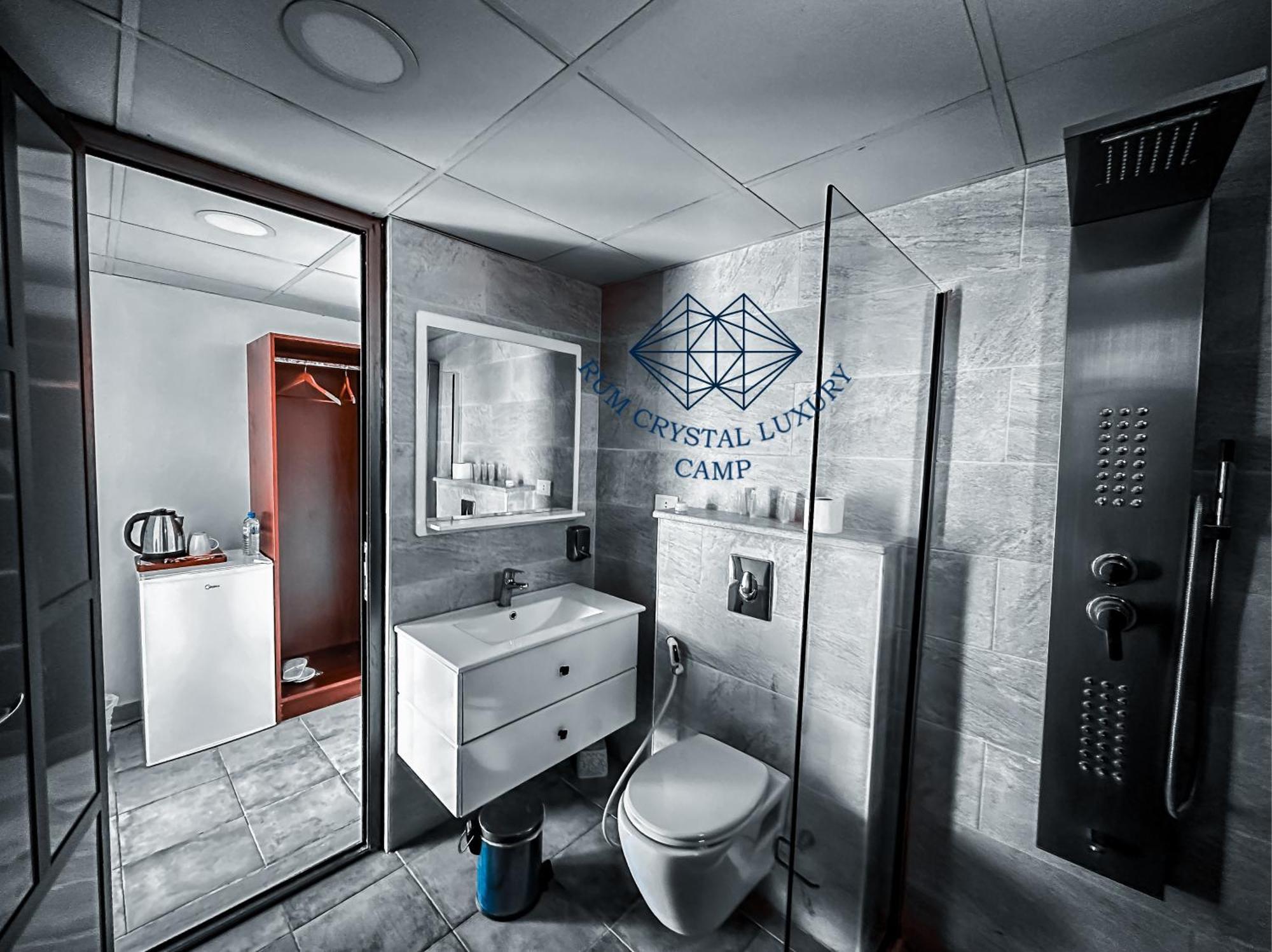 Rum Crystal Luxury Camp Вади Рум Екстериор снимка