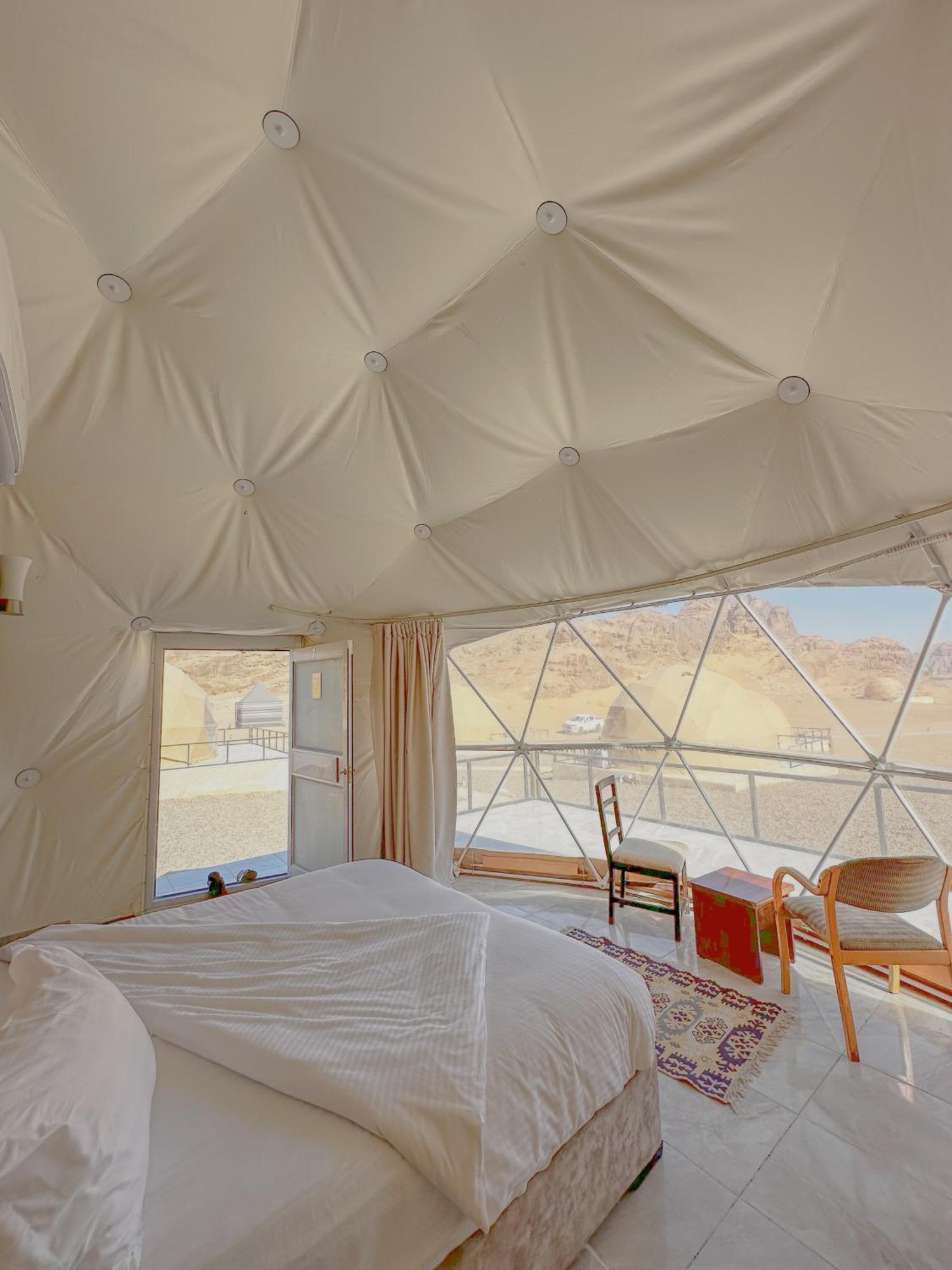 Rum Crystal Luxury Camp Вади Рум Екстериор снимка