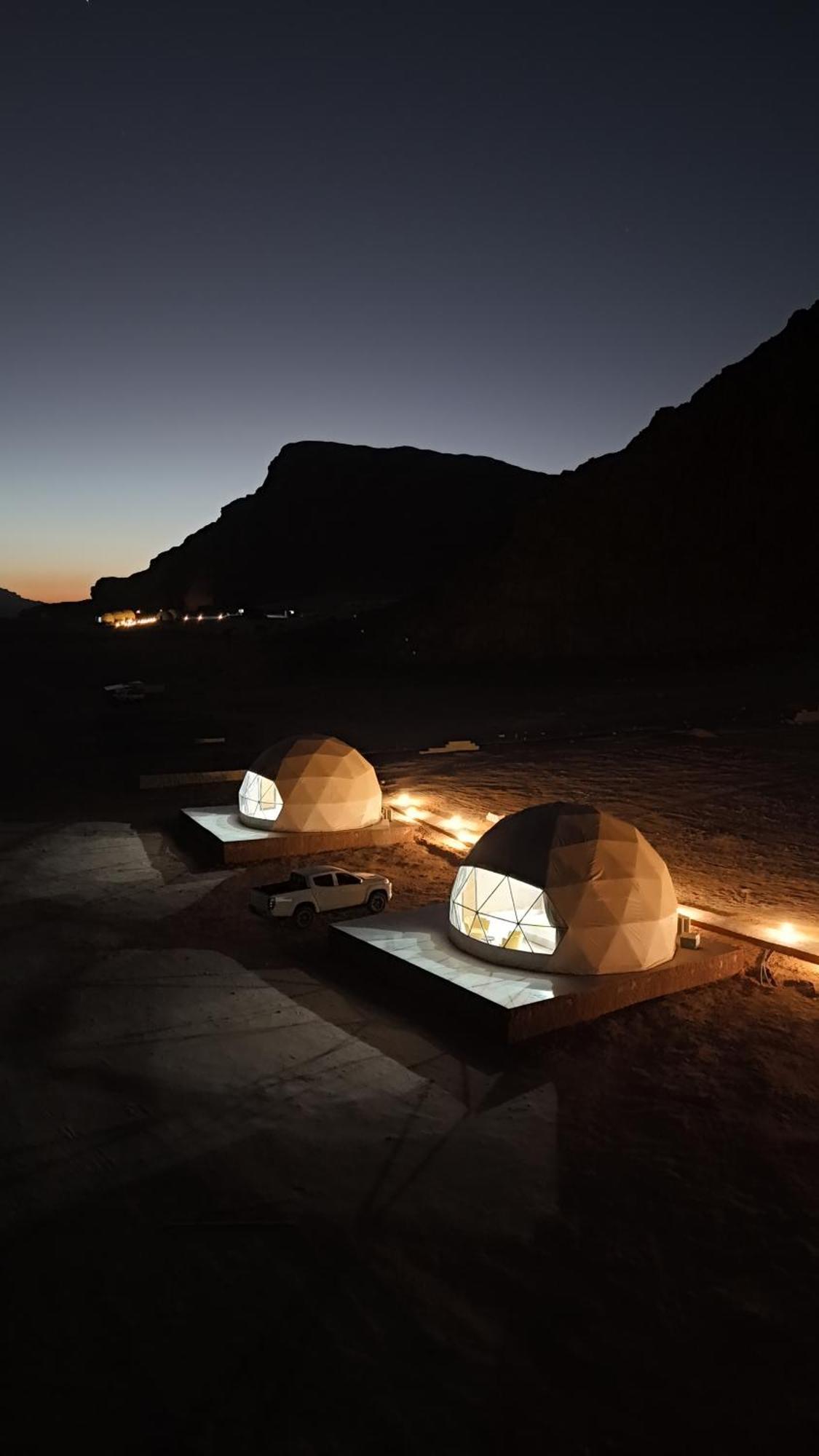 Rum Crystal Luxury Camp Вади Рум Екстериор снимка